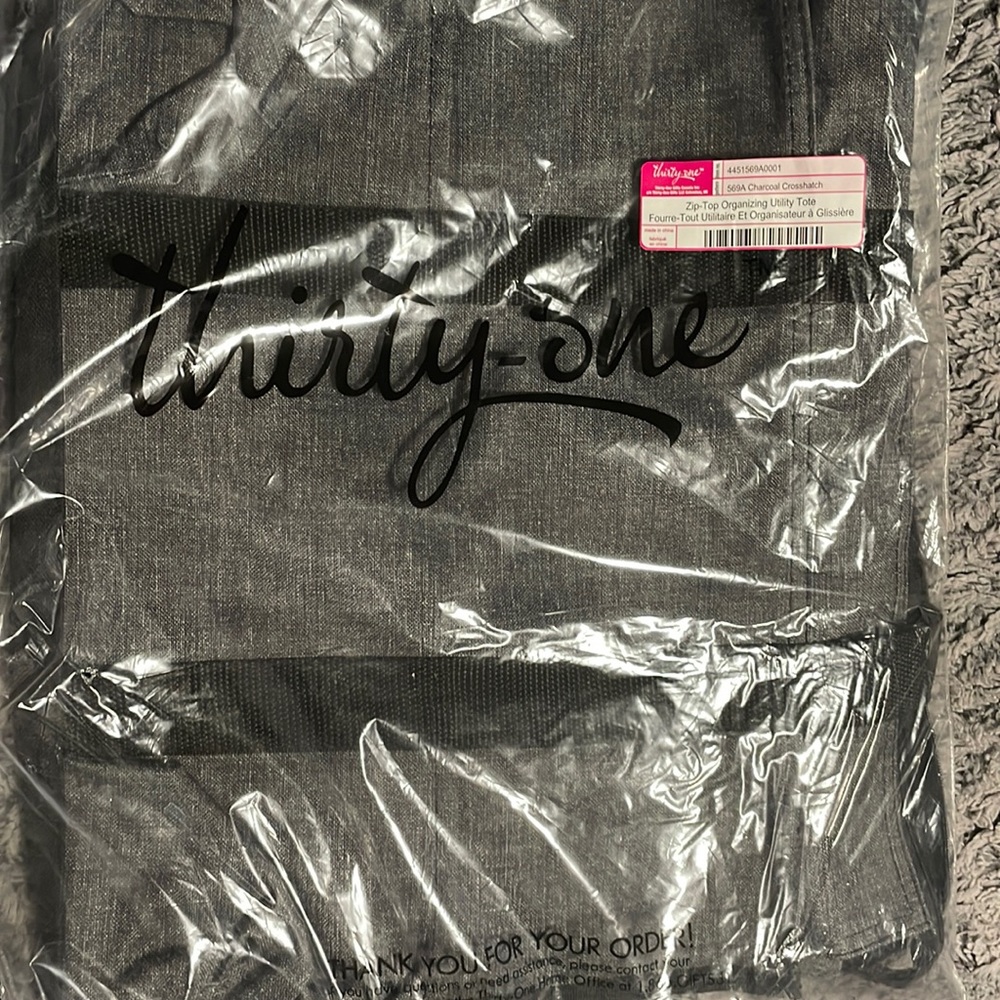 Thirty one zip top utility tote